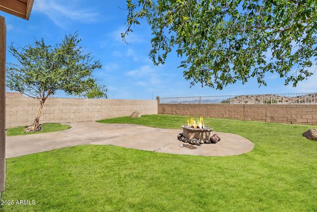 18132 W CARDINAL Drive, Goodyear, AZ 85338