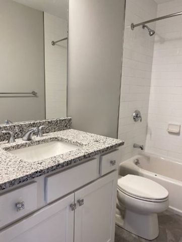 299 Lexington St 31, Woburn, MA 01801