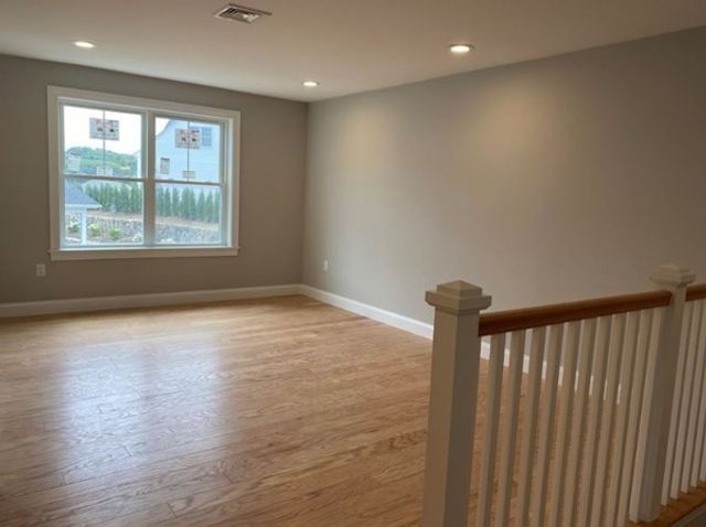 299 Lexington St 31, Woburn, MA 01801