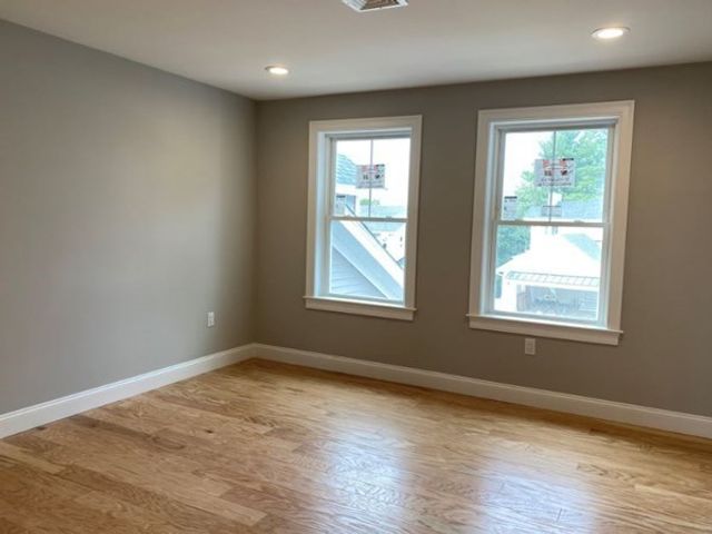 299 Lexington St 31, Woburn, MA 01801