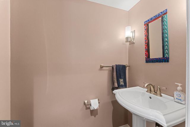 802 WEATHERSTONE DR, Paoli, PA 19301