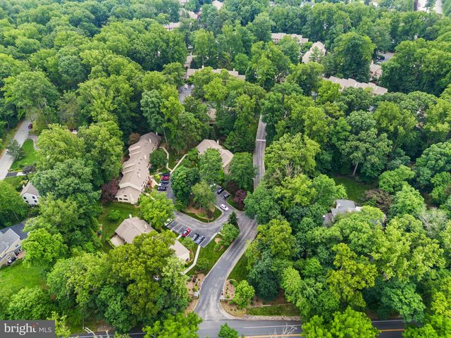 802 WEATHERSTONE DR, Paoli, PA 19301