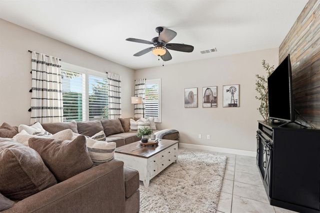 9817 Carico Way, Elk Grove, CA 95757