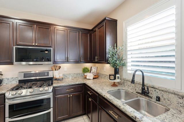 9817 Carico Way, Elk Grove, CA 95757