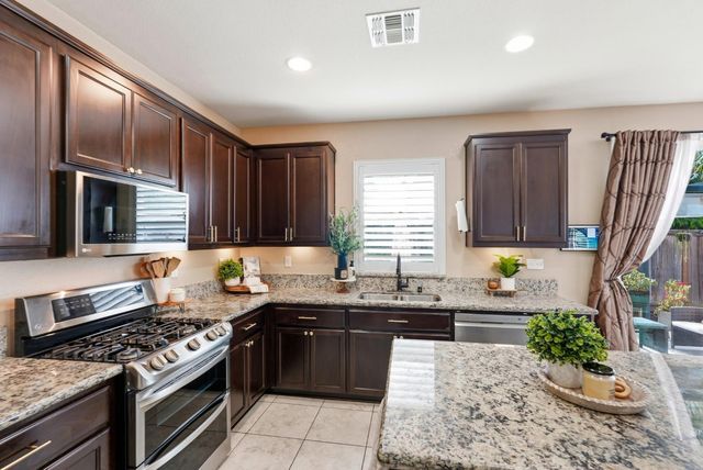 9817 Carico Way, Elk Grove, CA 95757