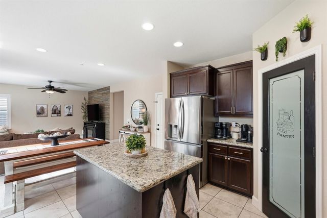 9817 Carico Way, Elk Grove, CA 95757