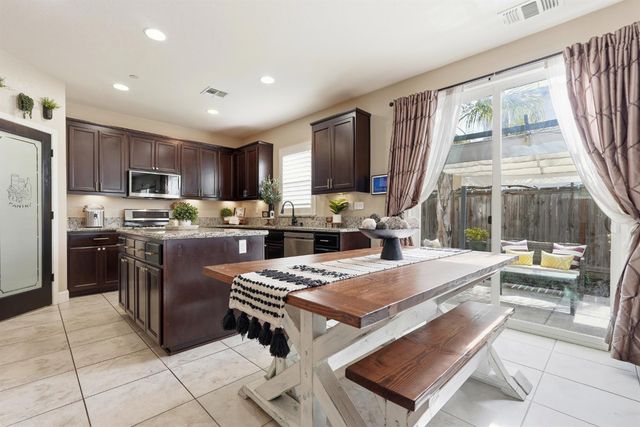 9817 Carico Way, Elk Grove, CA 95757