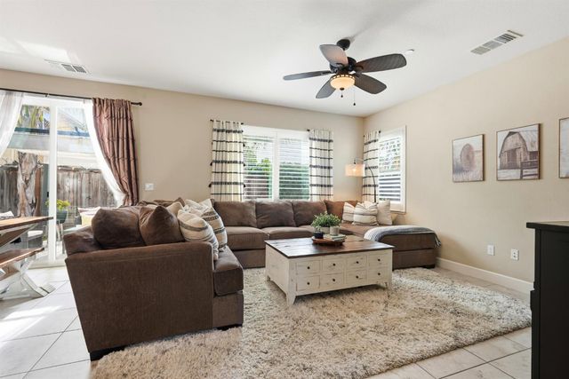 9817 Carico Way, Elk Grove, CA 95757