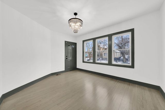 6818 S Wood Street, Chicago, IL 60636