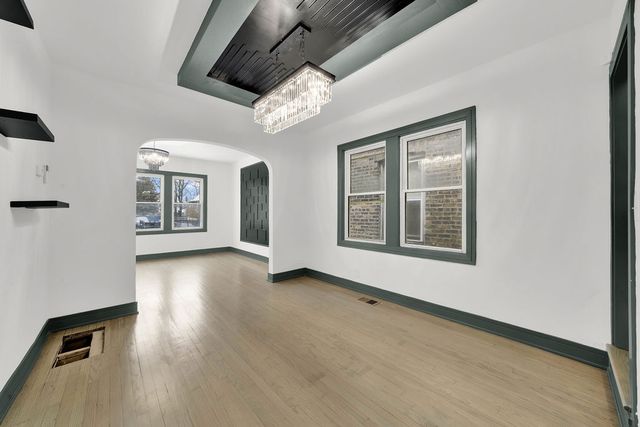 6818 S Wood Street, Chicago, IL 60636