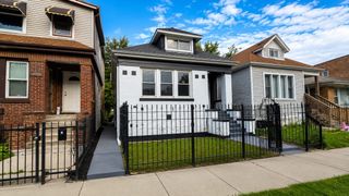 6818 S Wood Street, Chicago, IL 60636