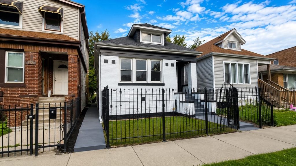 6818 S Wood Street, Chicago, IL 60636