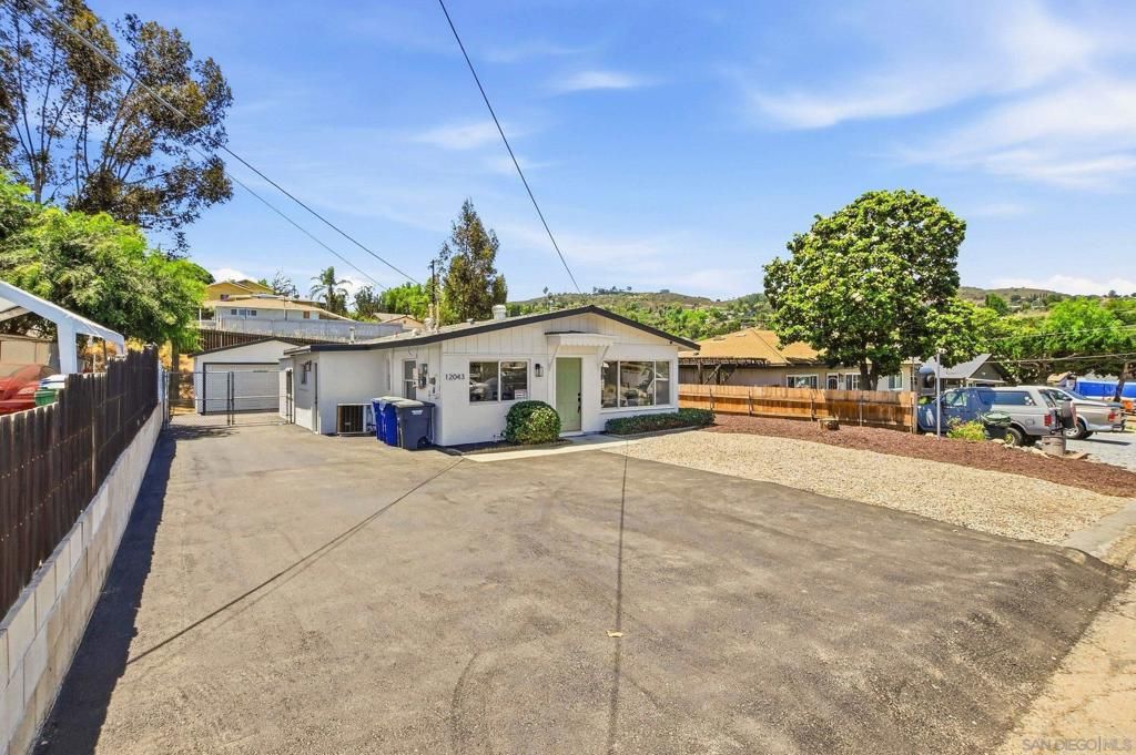 Image 30 of property listing at 12043 Gay Rio, Lakeside, CA 92040