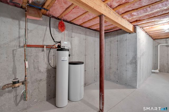 5 South Hollow 5, East Hampton, CT 06424