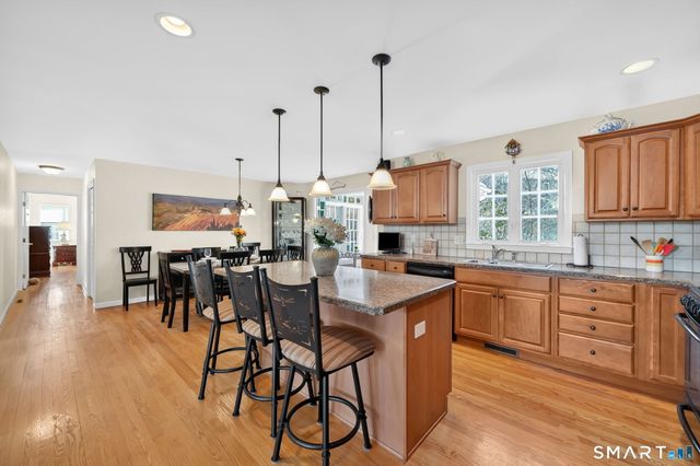 5 South Hollow 5, East Hampton, CT 06424