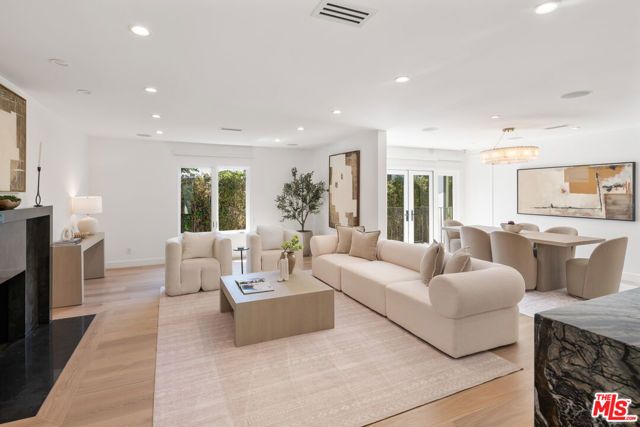 813 N Doheny Drive, Beverly Hills, CA 90210