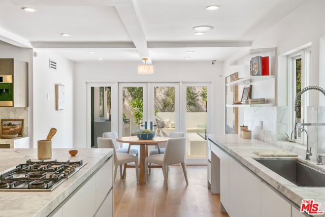 813 N Doheny Drive, Beverly Hills, CA 90210