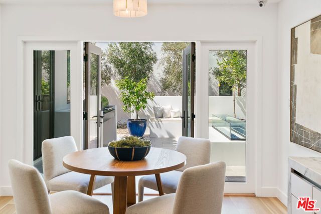 813 N Doheny Drive, Beverly Hills, CA 90210