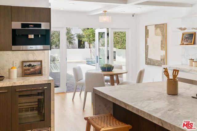 813 N Doheny Drive, Beverly Hills, CA 90210