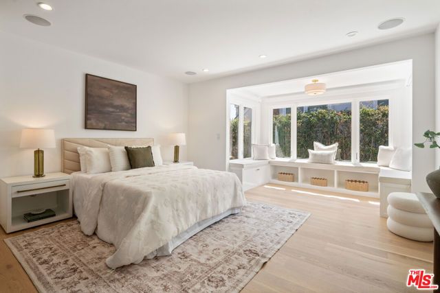 813 N Doheny Drive, Beverly Hills, CA 90210