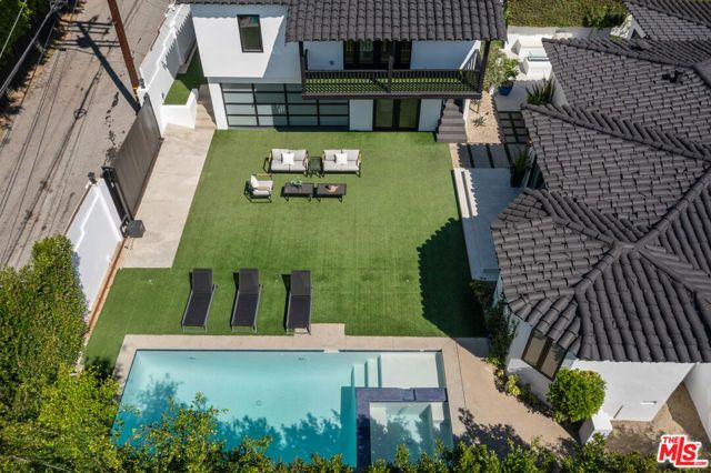 813 N Doheny Drive, Beverly Hills, CA 90210