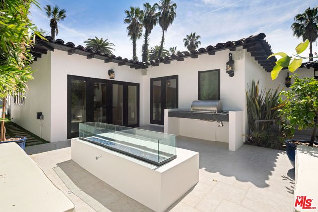 813 N Doheny Drive, Beverly Hills, CA 90210