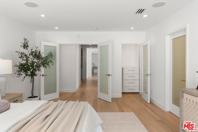 813 N Doheny Drive, Beverly Hills, CA 90210