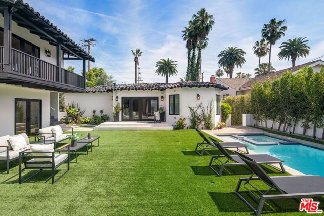 813 N Doheny Drive, Beverly Hills, CA 90210