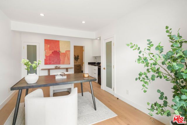 813 N Doheny Drive, Beverly Hills, CA 90210