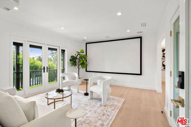 813 N Doheny Drive, Beverly Hills, CA 90210