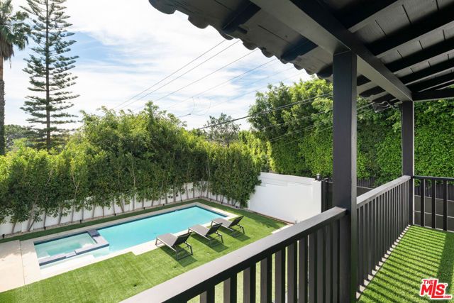 813 N Doheny Drive, Beverly Hills, CA 90210