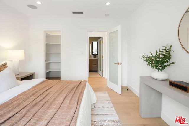 813 N Doheny Drive, Beverly Hills, CA 90210