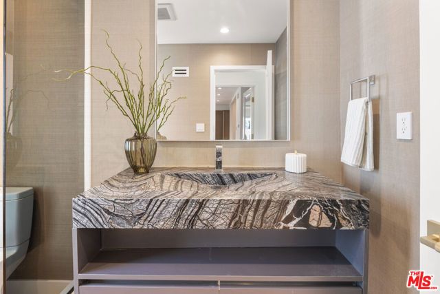 813 N Doheny Drive, Beverly Hills, CA 90210