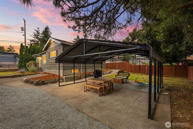 316 SW 124th Street, Seattle, WA 98146