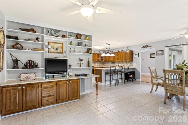 231 Kimberly Ann Drive, Hendersonville, NC 28792