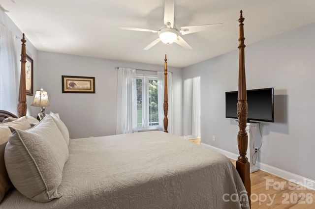 231 Kimberly Ann Drive, Hendersonville, NC 28792