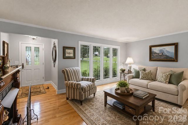 231 Kimberly Ann Drive, Hendersonville, NC 28792