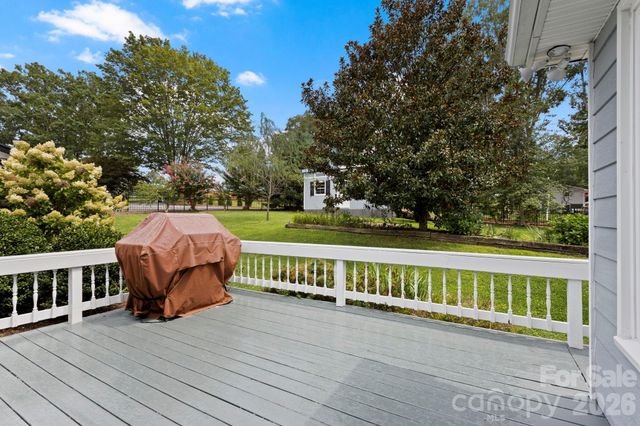 231 Kimberly Ann Drive, Hendersonville, NC 28792