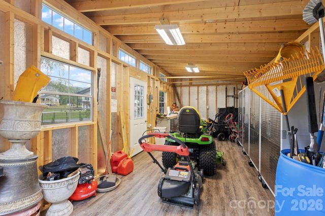 231 Kimberly Ann Drive, Hendersonville, NC 28792