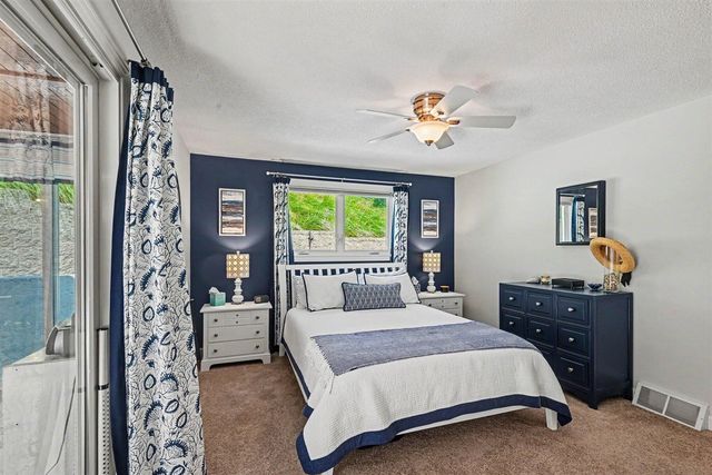 405 Slayton Avenue, Grand Haven, MI 49417