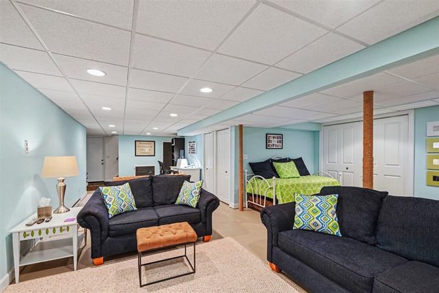 405 Slayton Avenue, Grand Haven, MI 49417