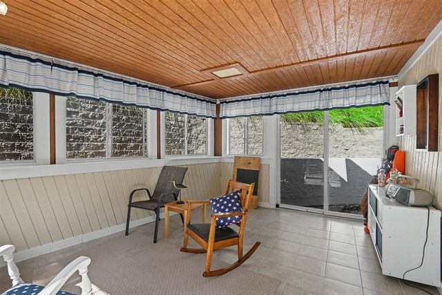 405 Slayton Avenue, Grand Haven, MI 49417