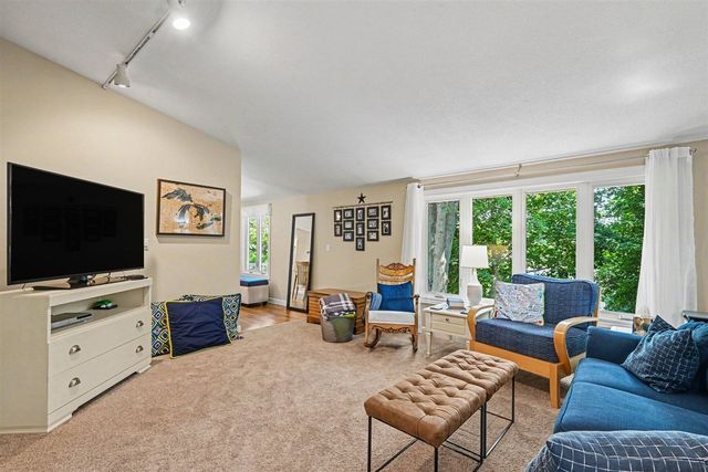 405 Slayton Avenue, Grand Haven, MI 49417