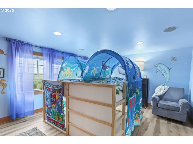 89728 OCEAN Dr, Warrenton, OR 97146