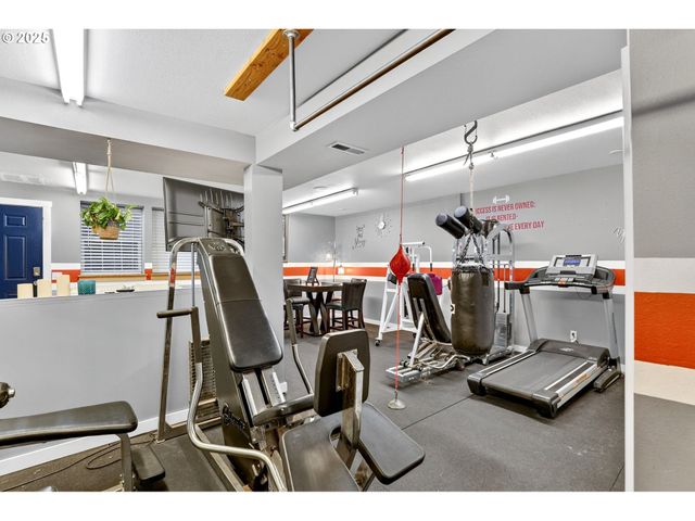 89728 OCEAN Dr, Warrenton, OR 97146