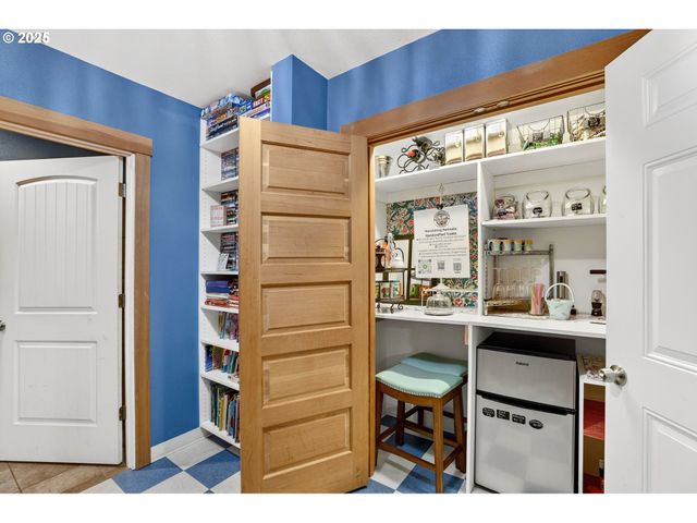 89728 OCEAN Dr, Warrenton, OR 97146