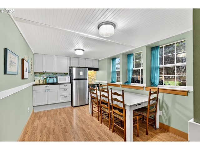 89728 OCEAN Dr, Warrenton, OR 97146