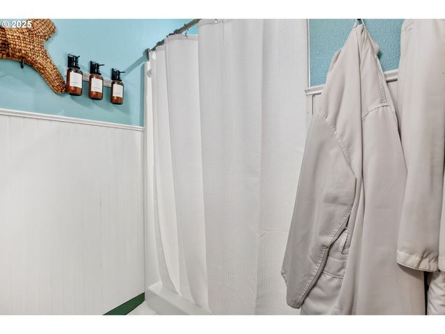 89728 OCEAN Dr, Warrenton, OR 97146