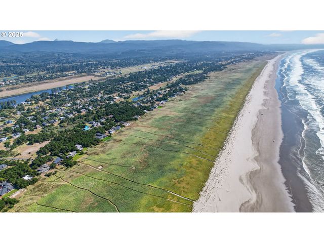 89728 OCEAN Dr, Warrenton, OR 97146