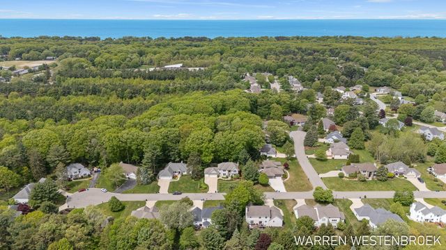 334 Tr Trail, Park Twp, MI 49424